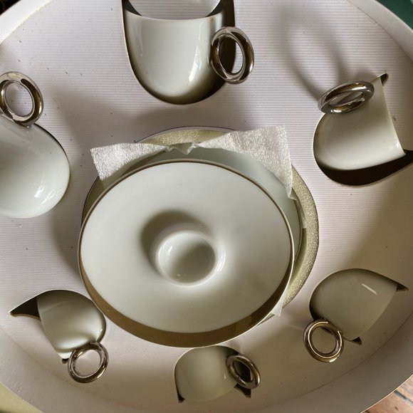 BERNARDAUD / Limoges Porcelain Country of Origin: France  Bernardaud, Manufacture de Limoges.  Salsa Platine